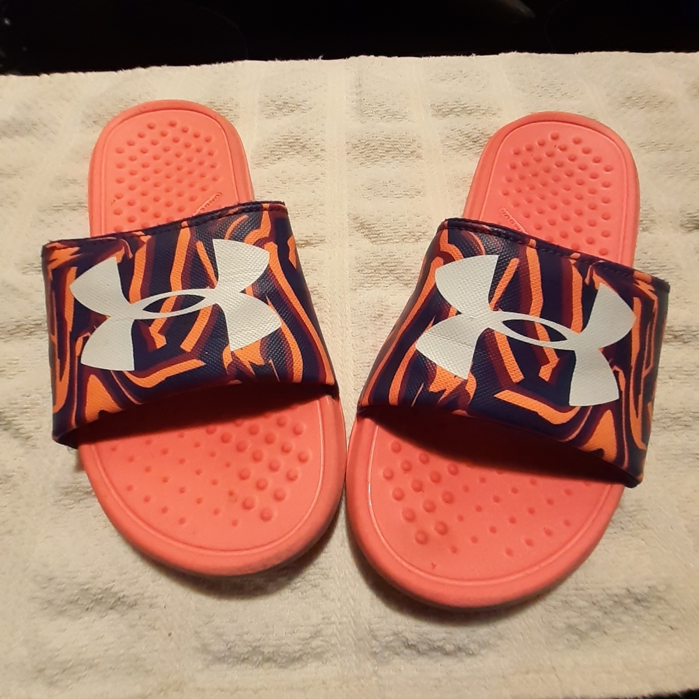 Girls Under Armour slides
